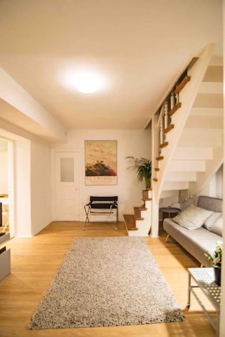 Ground Floor In Villa In Charlottenburg Garden View Berlín Exterior foto